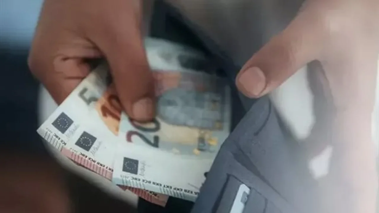 تحرك جديد.. ارتفاع سعر اليورو في البنوك المصرية مقابل الجنيه المصري بمستهل التعاملات